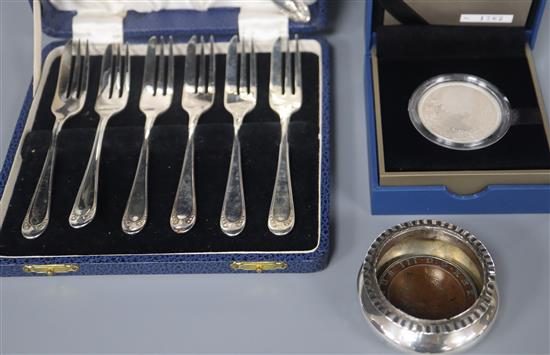 A Victorian silver small pot a mounted Georgian coin, a boxed jubilee coin and a set of silver cake forks.